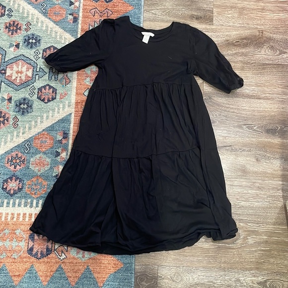 H&M Dresses & Skirts - H&M Mama Midi Dress